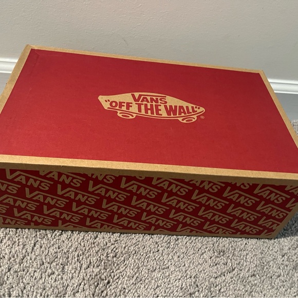 Vans Yellow Sneakers Classic Low-Top Style - Picture 7 of 7